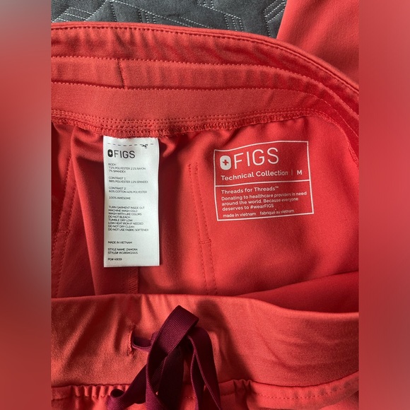 Figs scrub set - Picture 3 of 4